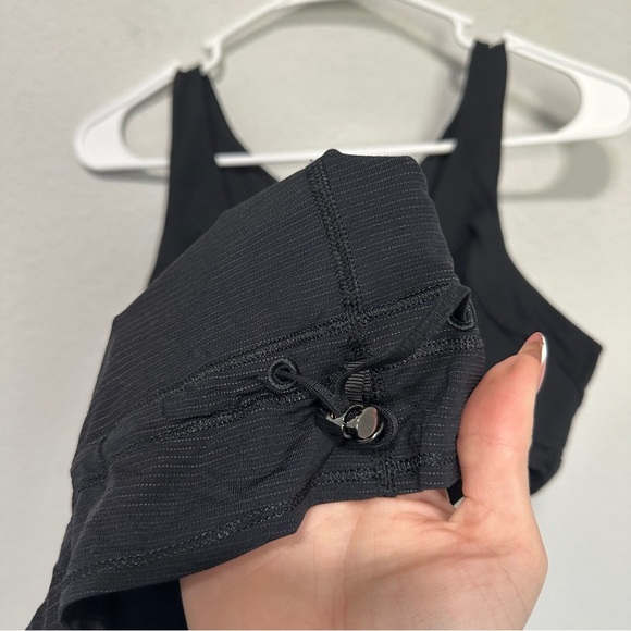 Lululemon Black Scoop Neck Athletic Tank Top Womens 8 Wide Strap Drawstring Hem - Picture 3 of 5